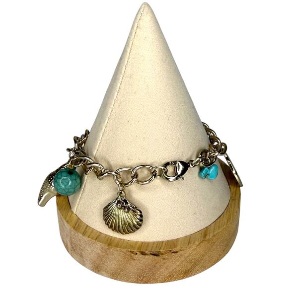 Seashell Charm Bracelet - Picture 4 of 5